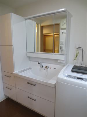 ご夫婦の会話が楽しめる明るい空間に ご夫婦の会話が楽しめる明るい空間に